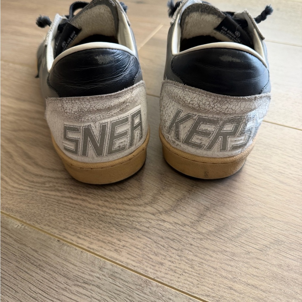 Golden Goose Sneakers - Picture 3 of 4